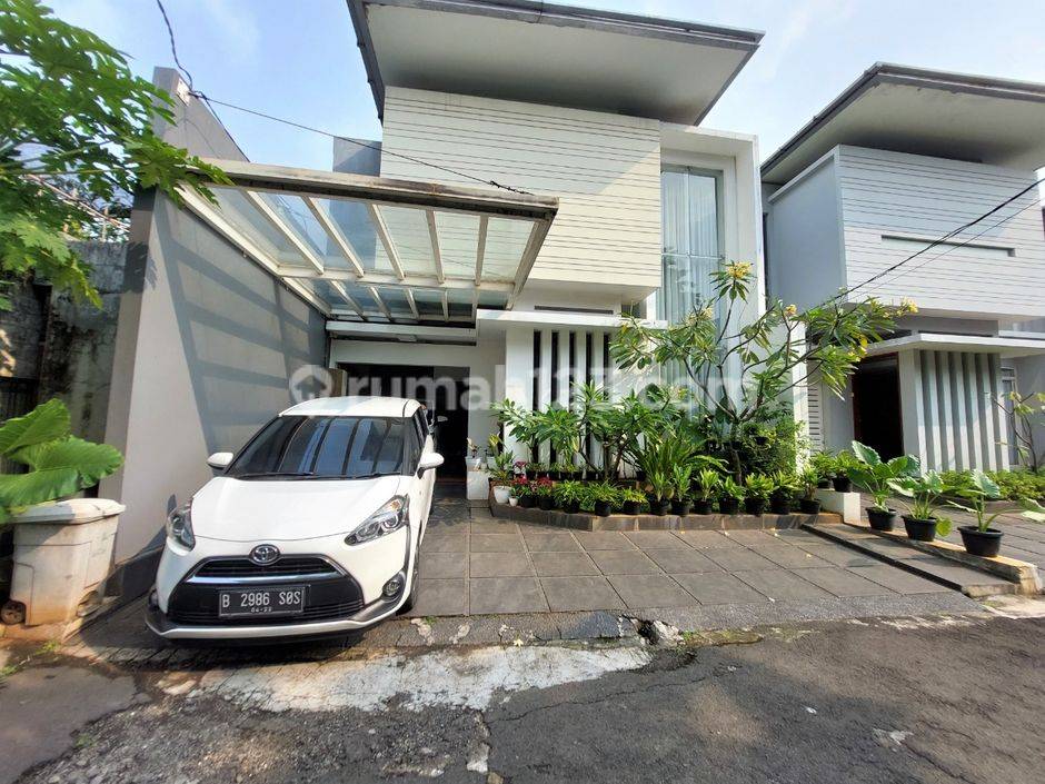rumah 2 lantai di kemang 1