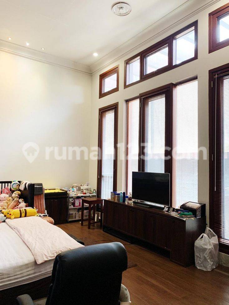 Rumah mewah di gubeng 7