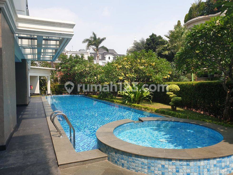 Rumah mewah di PIK 5