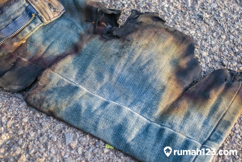 baju terbakar