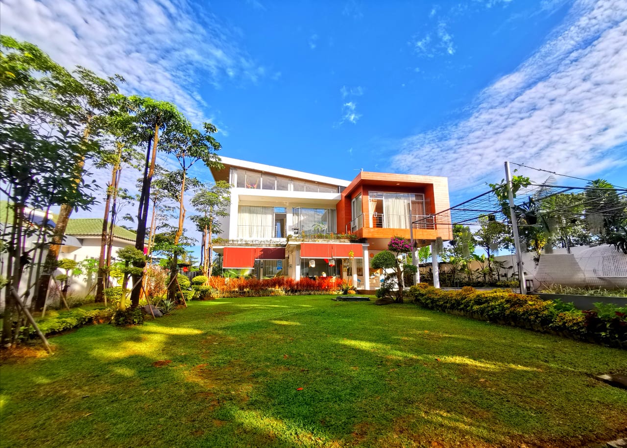 img-responsive Rumah mewah baru di Sentul City