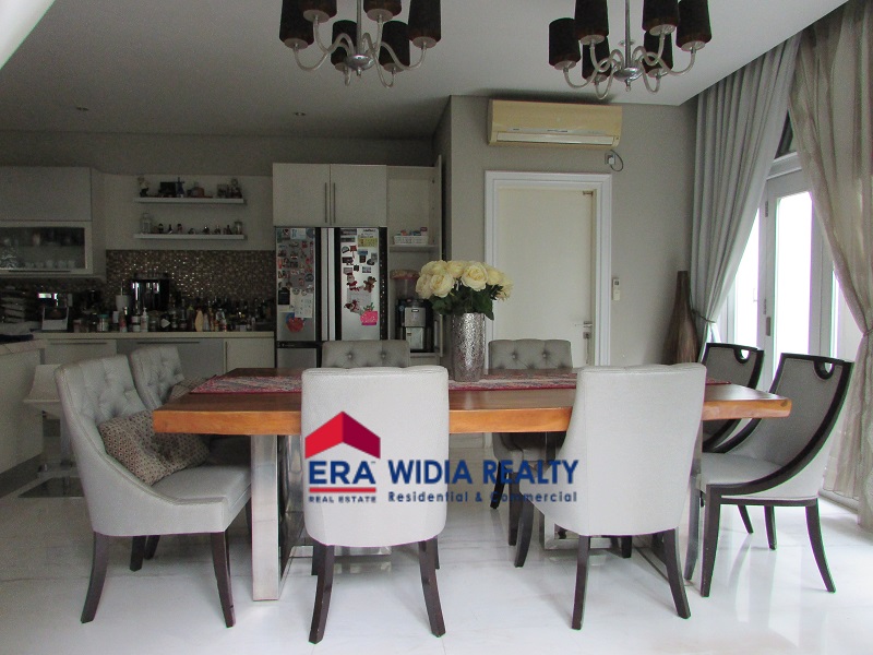 Rumah mewah para pejabat