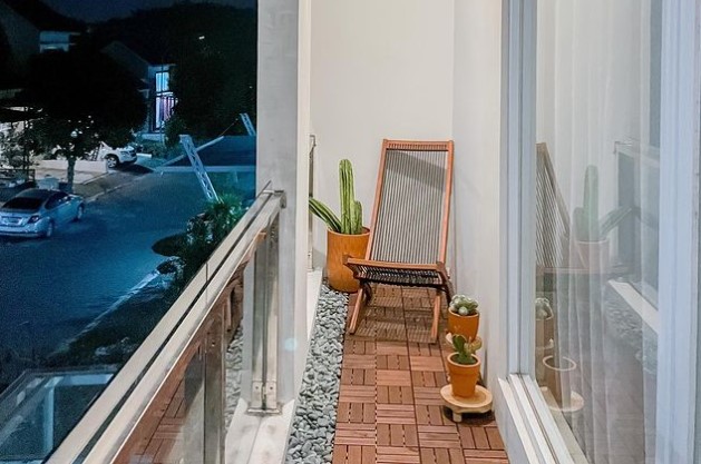 balkon rumah minimalis
