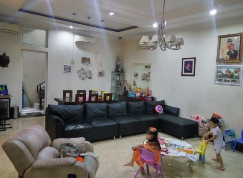Rumah crazy rich jakarta barat